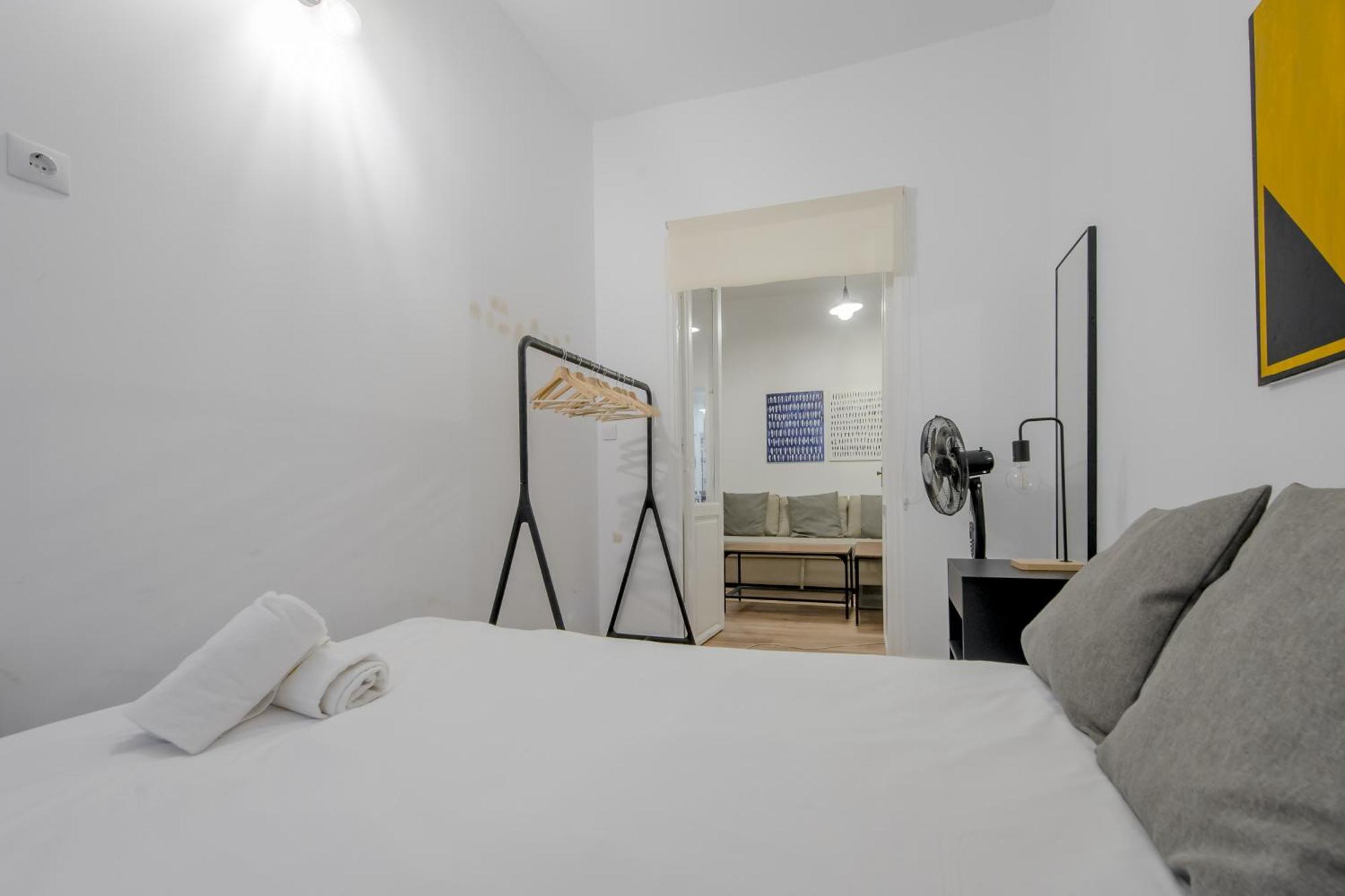 C-Cabeza Cool Apt Para 7 Al Lado De Tirso De Molina E1 Madrid Extérieur photo