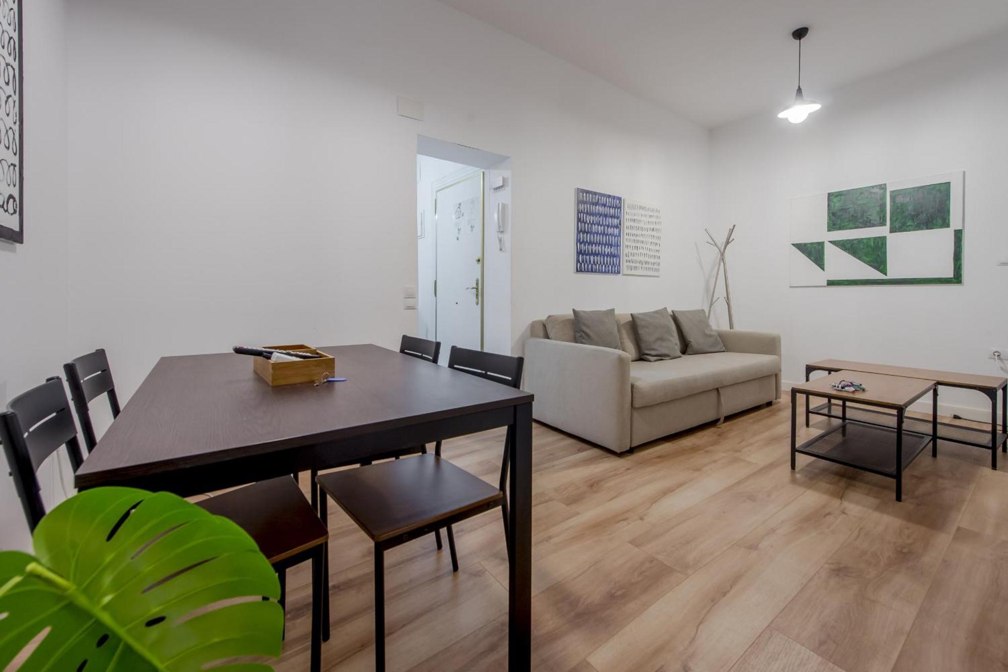 C-Cabeza Cool Apt Para 7 Al Lado De Tirso De Molina E1 Madrid Extérieur photo