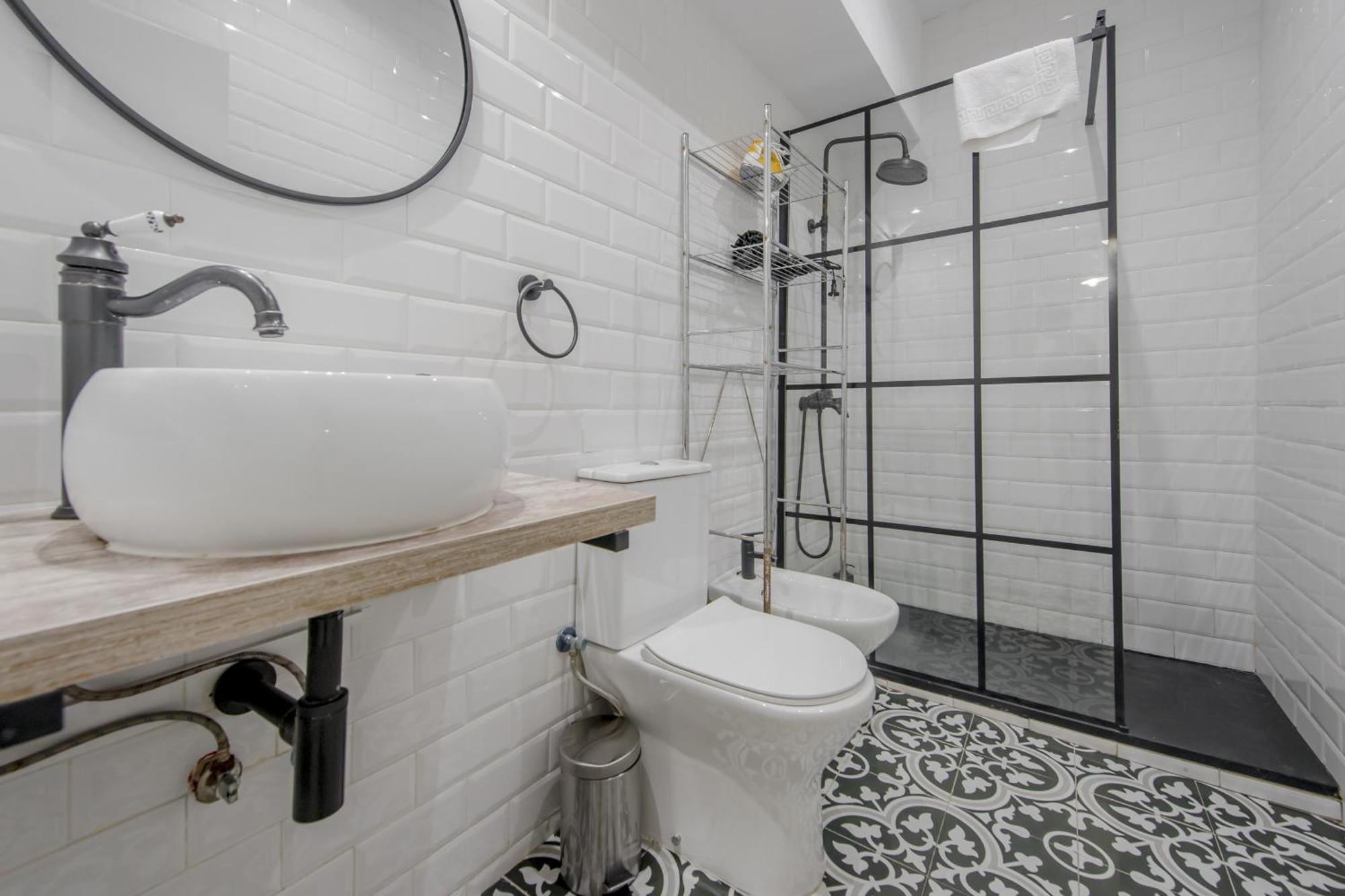 C-Cabeza Cool Apt Para 7 Al Lado De Tirso De Molina E1 Madrid Extérieur photo