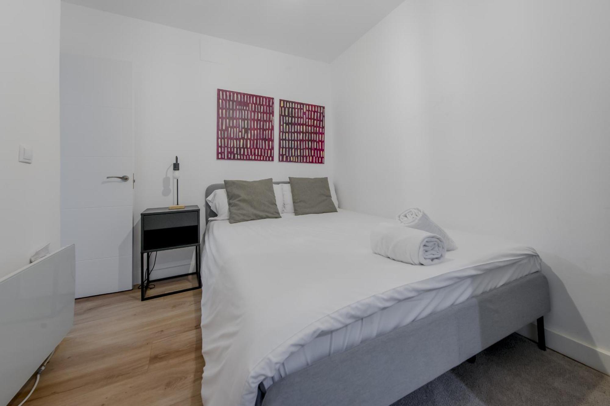 C-Cabeza Cool Apt Para 7 Al Lado De Tirso De Molina E1 Madrid Extérieur photo