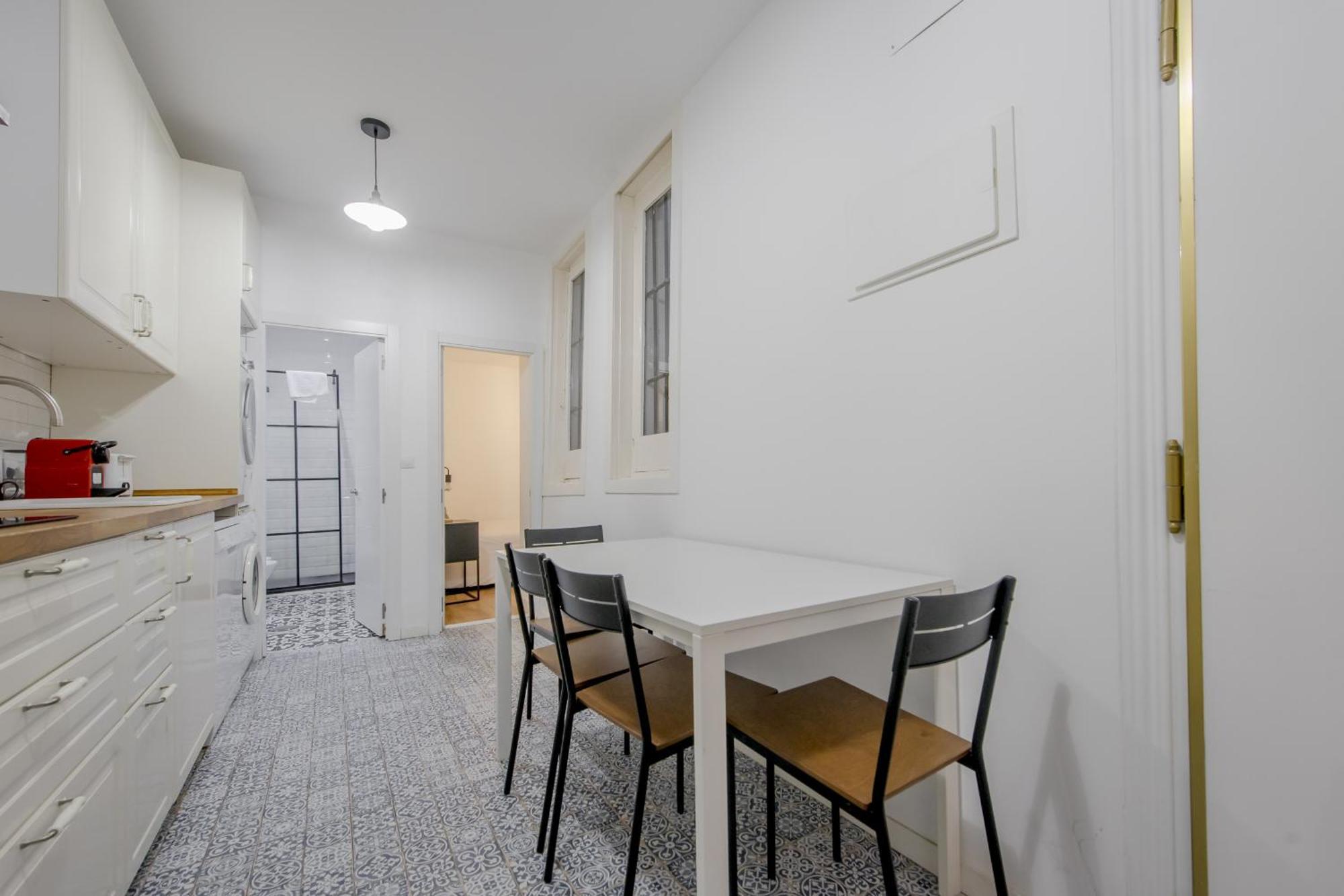 C-Cabeza Cool Apt Para 7 Al Lado De Tirso De Molina E1 Madrid Extérieur photo