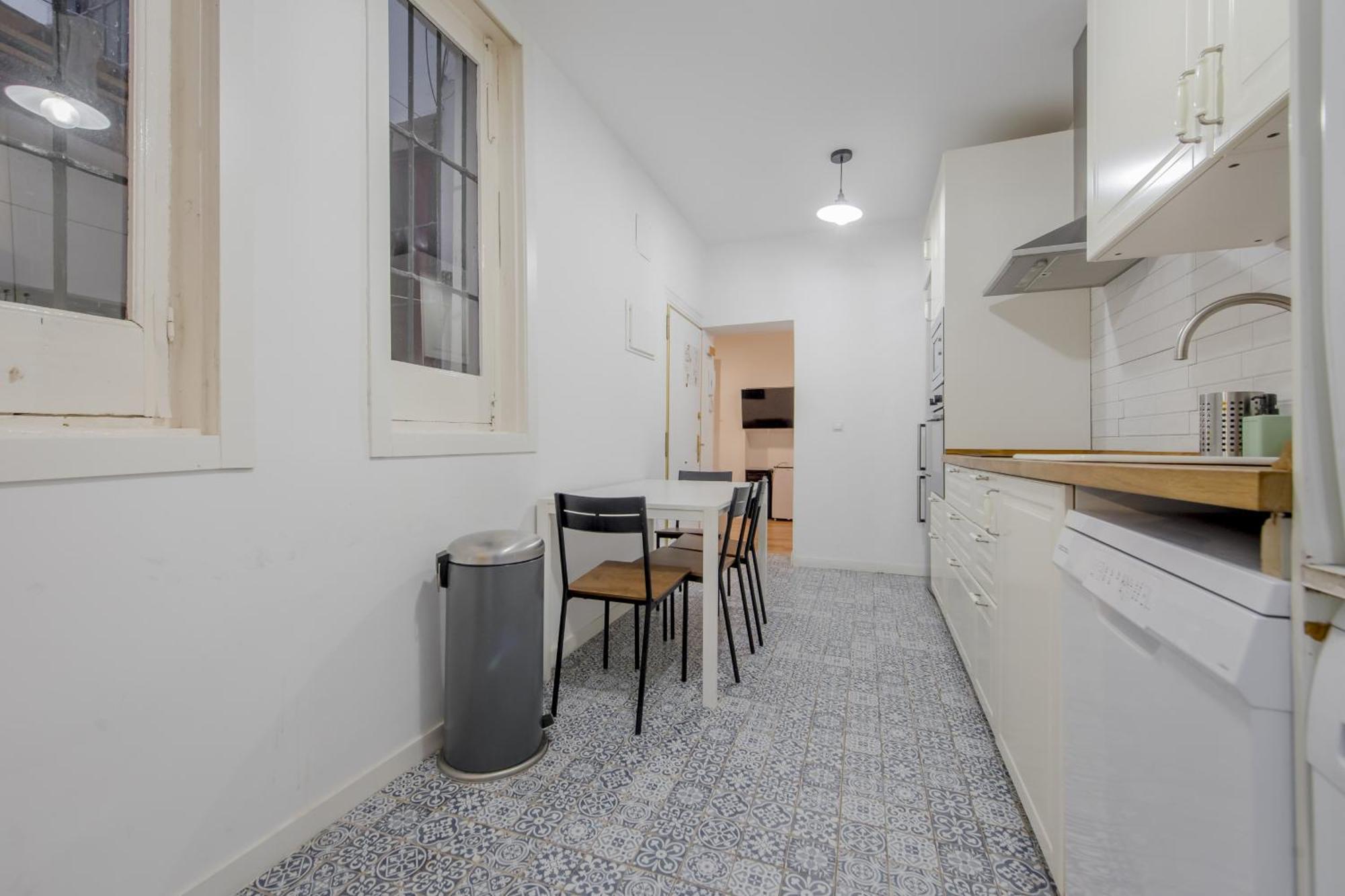C-Cabeza Cool Apt Para 7 Al Lado De Tirso De Molina E1 Madrid Extérieur photo