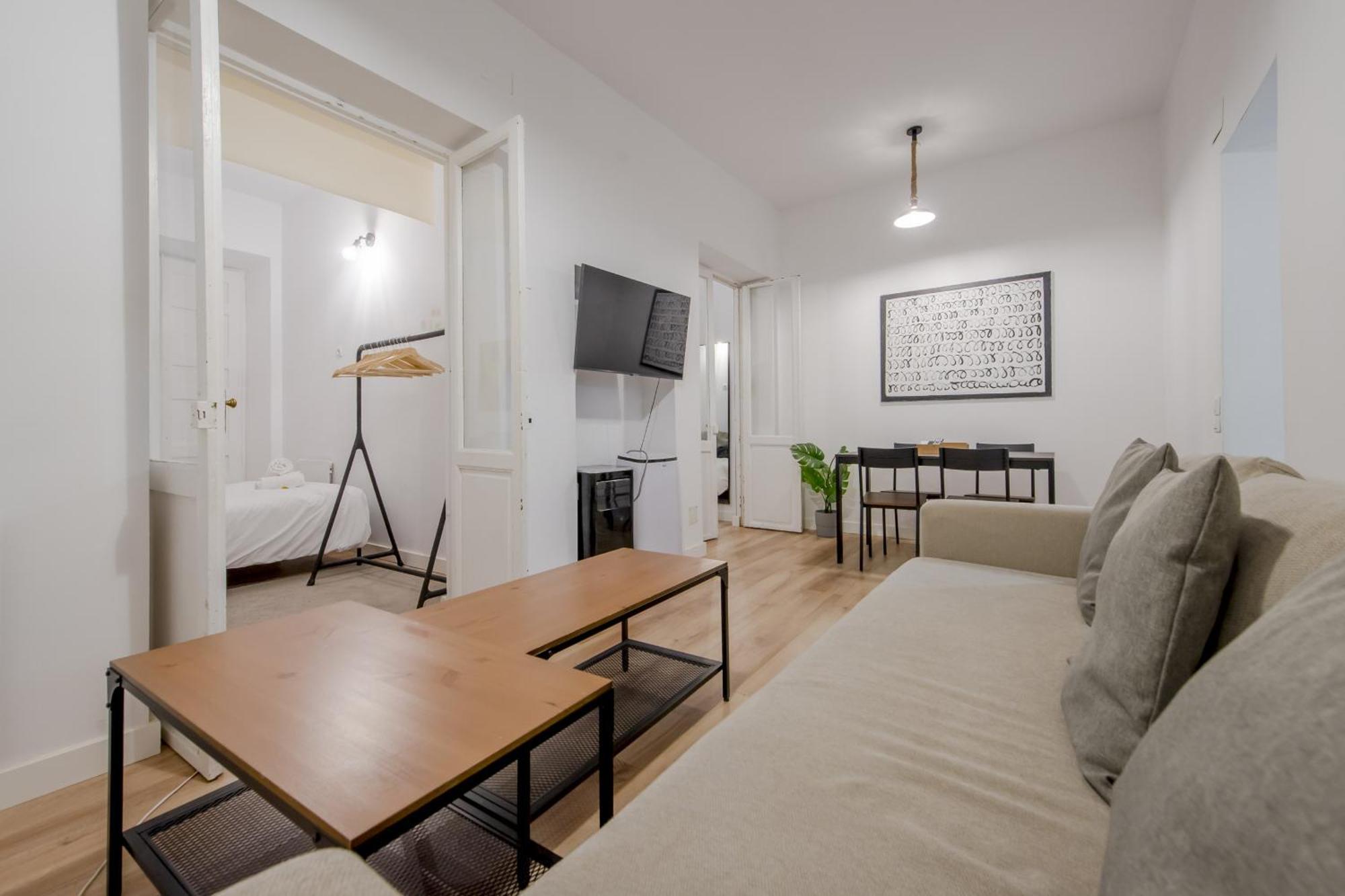 C-Cabeza Cool Apt Para 7 Al Lado De Tirso De Molina E1 Madrid Extérieur photo
